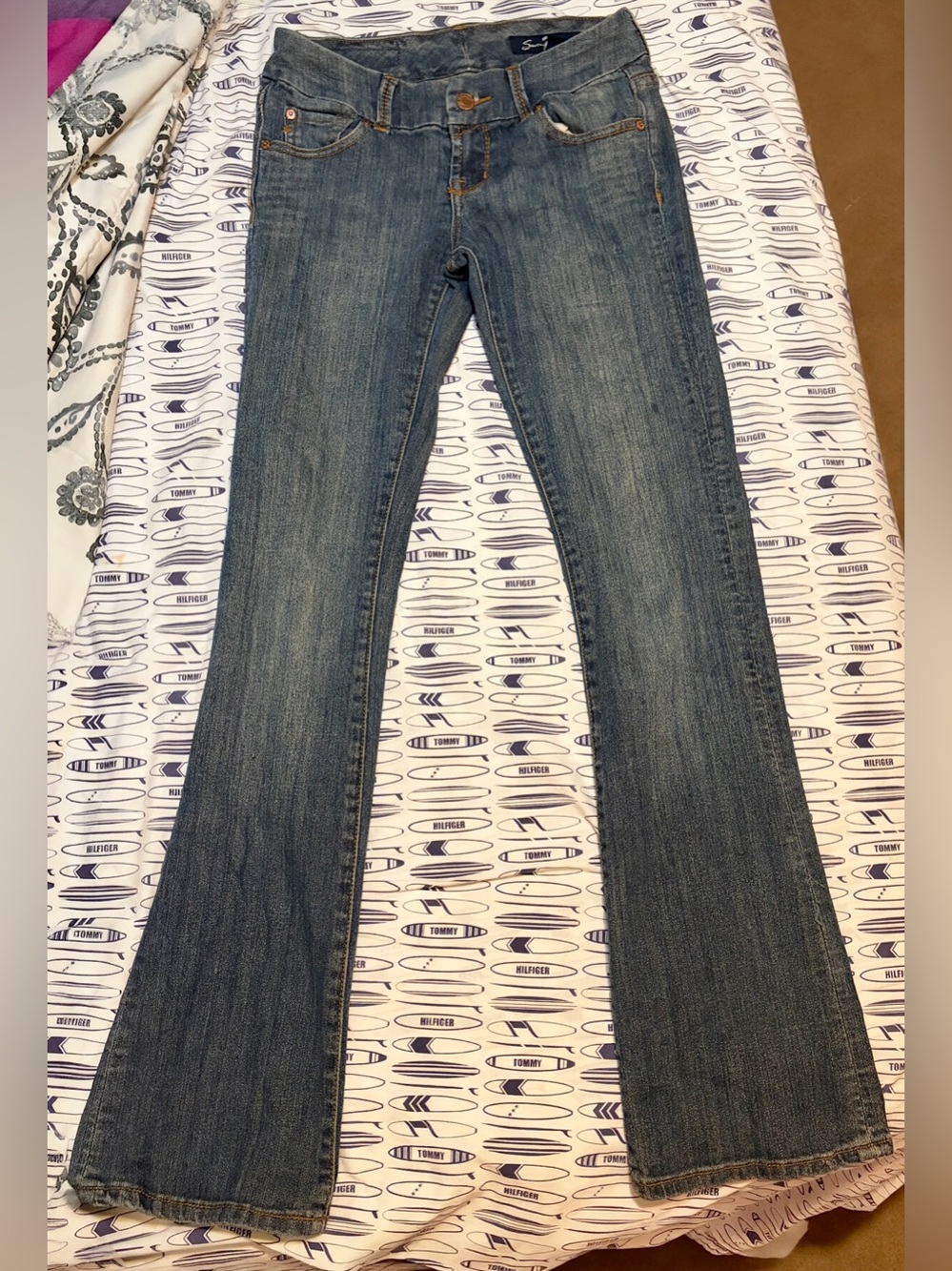 Seven For All Mankind Bootcut Jeans - size 27